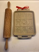 Rolling pin and clay shortbread pan overview