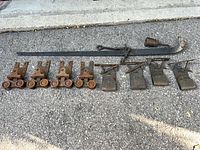 Full lot showing scale, weight, eight door rollers