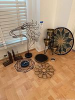 Full lot showing all eight decor pieces