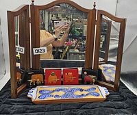 Front view tri-fold mirror with coasters and tray displayed