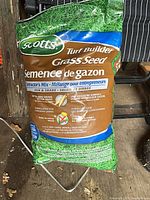 Front view of sealed Scotts Turf Builder Contractor's Mix Grass Seed bag
