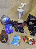 Group shot showing all items in lot