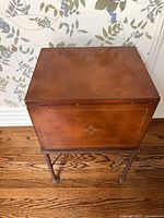 Closed chest on stand front view