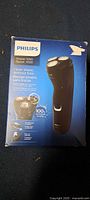 Front of Philips Shaver 1000 retail box