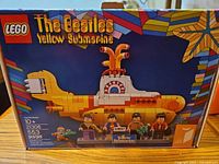 Front of Lego Ideas 21306 Yellow Submarine box