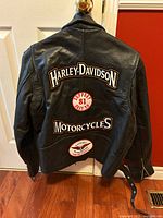 Back view showing Harley-Davidson, Support 81, Motorcycles patches