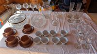 Overview of all glassware and stoneware on table