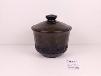 Ice bucket with lid closed, showing exterior