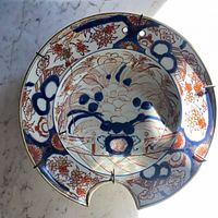 Top view showing Imari interior design and crescent cut-out