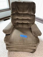 Front view of the electric lift recliner chair