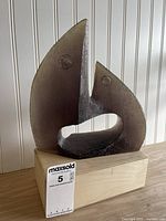 Front view of Tolomei acrylic sculpture