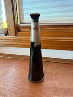 Full view of vase front