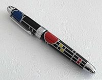 Full view of capped pen showing barrel pattern