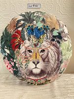 Front view showing full jungle lion design