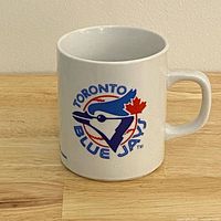 Front view of mug showing Toronto Blue Jays logo