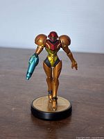 Front view of Samus Aran amiibo figure