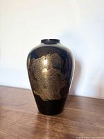 Full view of vase front