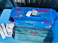 Retail box, carry bag, sealed blades and manual