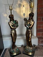 Full view of both lamps front