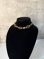 Necklace on bust full view