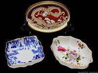 Overview of the three porcelain dishes