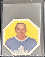 Front of octagonal Frank Mahovlich York Peanut Butter card