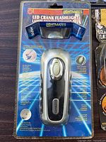 Lightmates LED crank flashlight blister pack front