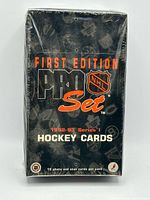 Front view of sealed 1992-93 Pro Set Series 1 hockey card box