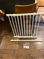 Full gate with wall bracket and hardware bag