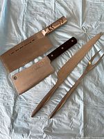 All four cutlery pieces laid out for overall view