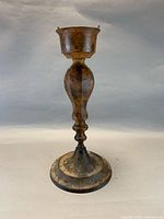 Front view of entire candlestick