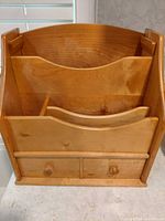 Front view showing overall organizer structure