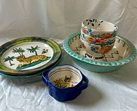 Overview of all plates, bowls, pie plate and ramekin