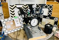 Group shot showing all decor items on round table