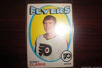 Front of 1971-72 O-Pee-Chee Bobby Clarke #114 card