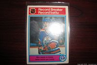 Front of 1982-83 O-Pee-Chee Wayne Gretzky Record Breaker card