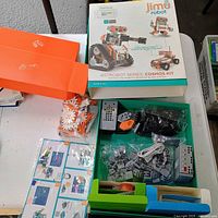 Closed box showing product branding and kit illustration