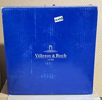 Closed blue Villeroy & Boch box front view