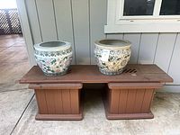 Overall view of both planters on stand