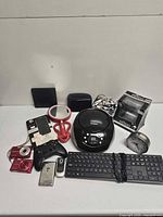 Overview of all electronics and accessories on table