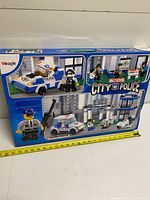 Front of Weagle Blocks City Police set box showing contents