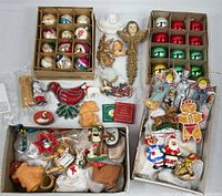 Overview of all ornament boxes and loose pieces