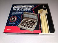 Front of retail box displaying Mastercraft branding, bit sizes, image of wooden case, and count of bits