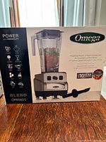 Front of Omega OM6560S blender box