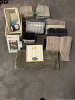 Overview of towels, sheet sets, frames, bath mat