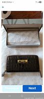 Wallet and box with inner tissue