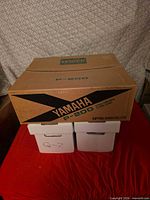 Original Yamaha P-200 cardboard shipping carton