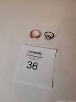 Both rings with lot number