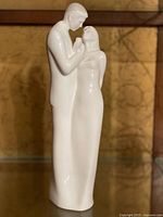 Front view of HN 4873 Eternal Love figurine