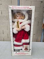 Front view of boxed Motion-ettes figure